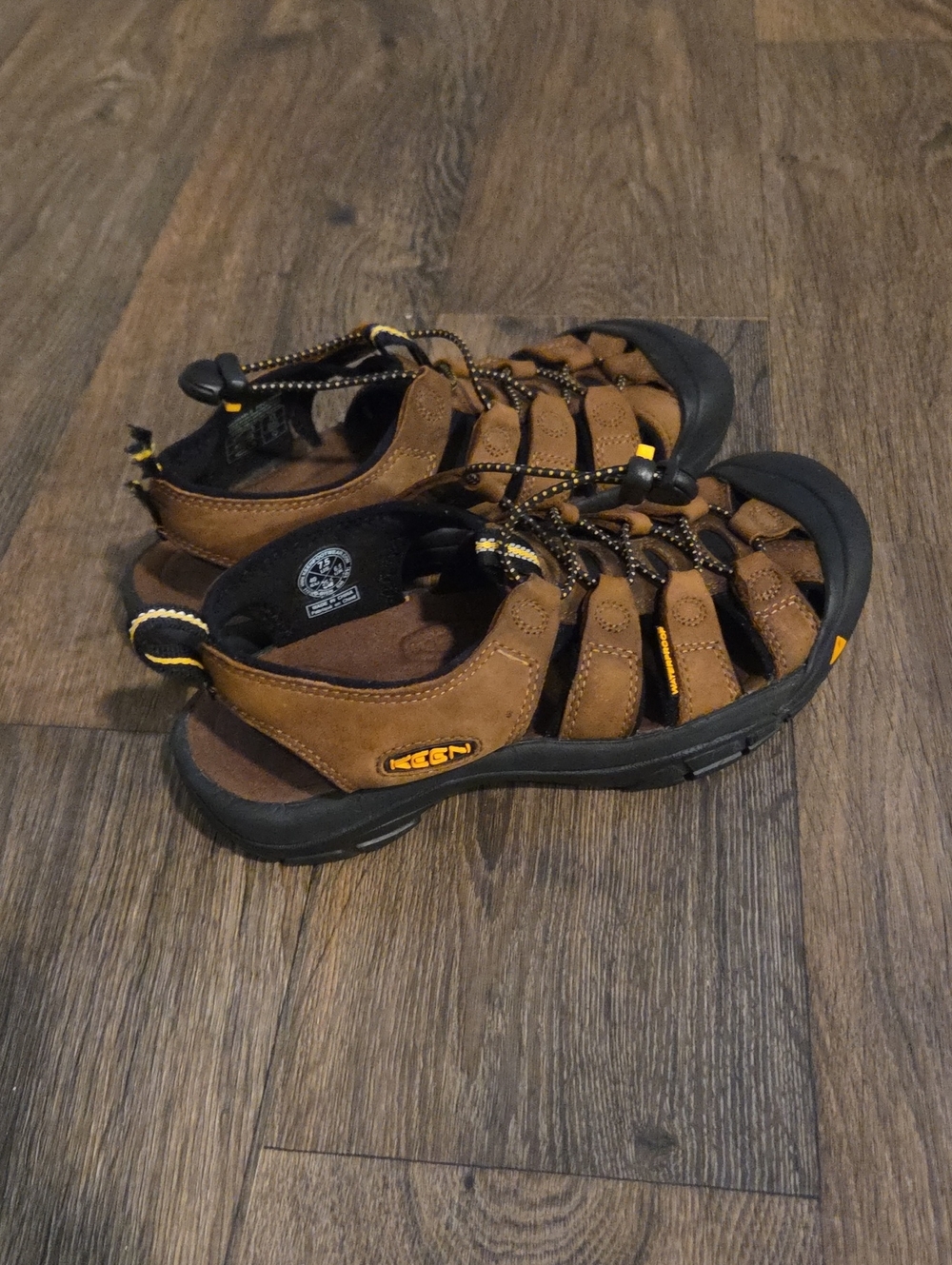 Keen Women's Newport Outdoor Fisherman Sandals. Size 7.5